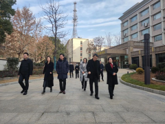 蔡甸城投集团党委书记、董事长张馗一行赴知音莲花湖酒店走访慰问